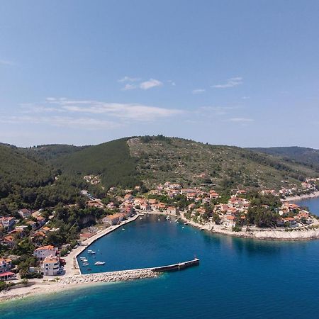 Cozy Apartment In Prigradica With House Sea View Luaran gambar