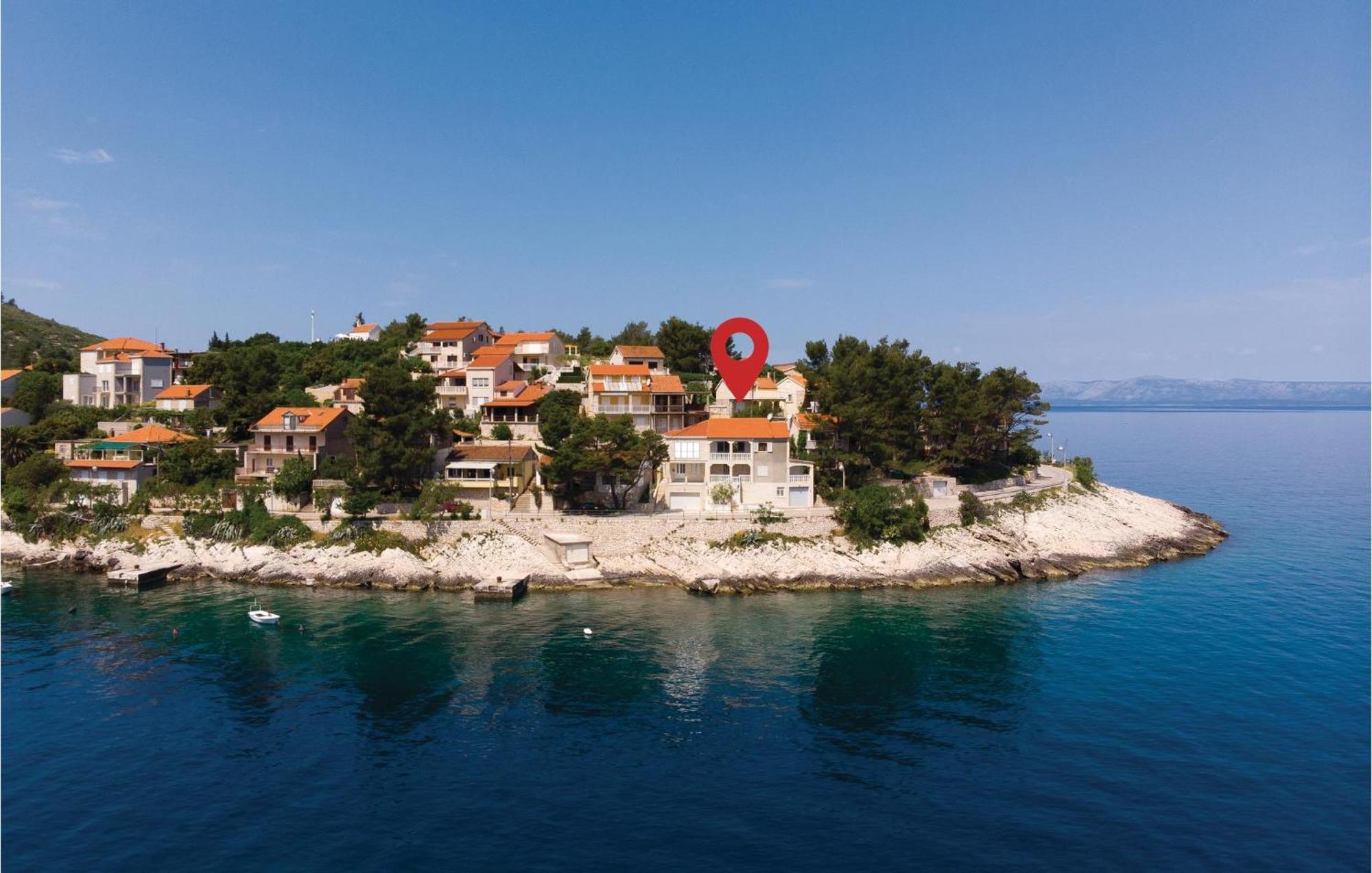 Cozy Apartment In Prigradica With House Sea View Luaran gambar